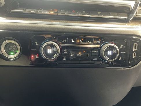 Used 2023 Chevrolet Silverado 1500 LT image 19