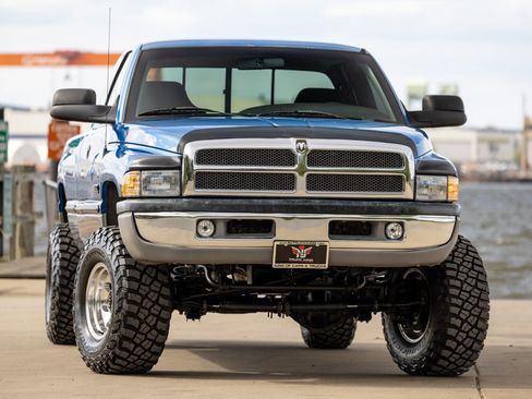 Used 1999 Dodge Ram 2500 Truck 4x4 Quad Cab image 2
