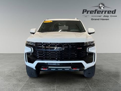 Used 2023 Chevrolet Tahoe Z71 w/ Luxury Package AWD/4WD image 13