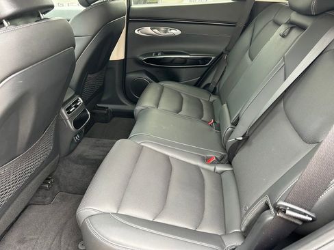 Used 2025 Genesis GV70 2.5T image 15