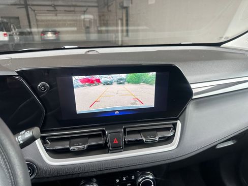 Used 2025 Chevrolet TrailBlazer LT image 25