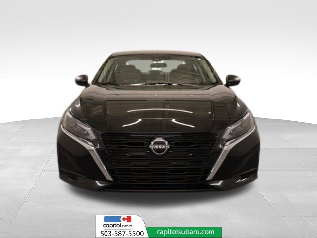 Used 2025 Nissan Altima 2.5 SV FWD image 7