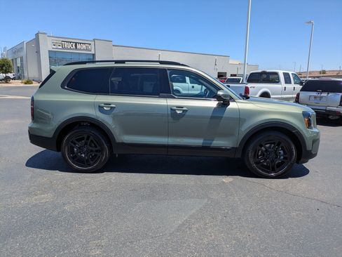 Used 2025 Kia Telluride SX Prestige X-Line AWD/4WD image 2