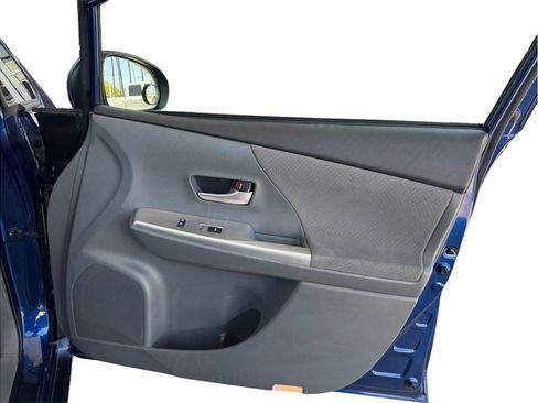 Used 2013 Toyota Prius V Three FWD image 18