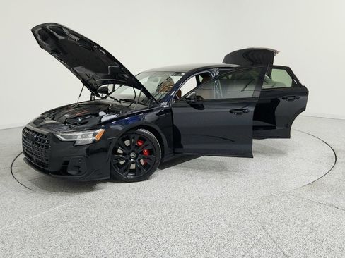 Used 2025 Audi S8 EXECUTIVE image 6