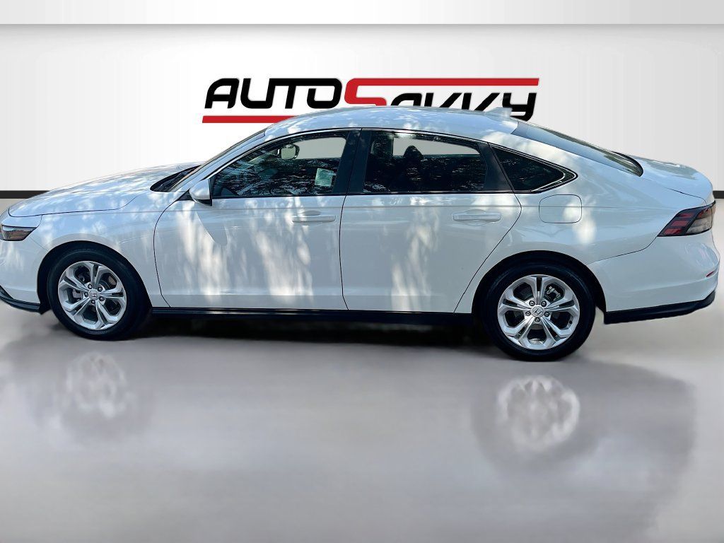 Used 2025 Honda Accord LX image 4