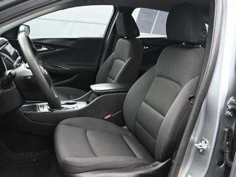 Used 2025 Chevrolet Malibu LT FWD image 5