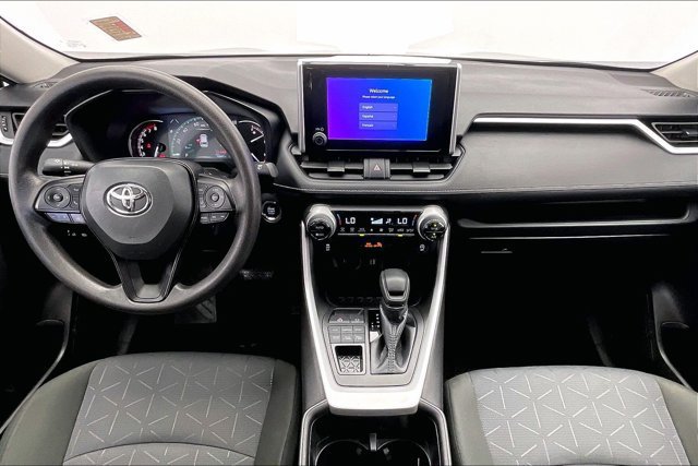 Used 2025 Toyota RAV4 XLE AWD/4WD image 15