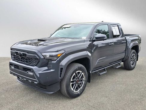 Certified 2026 Toyota Tacoma TRD Sport w/ TRD Sport Premium Package AWD/4WD image 7