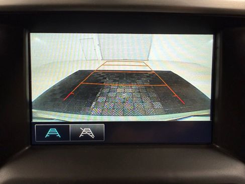 Used 2019 GMC Acadia SLE FWD image 18