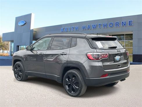 Used 2021 Jeep Compass Latitude image 4