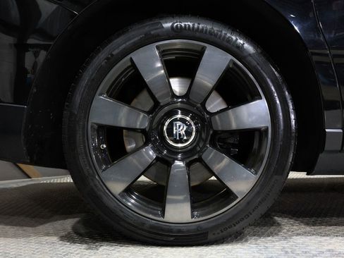 Used 2019 Rolls-Royce Cullinan image 8