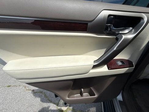 Used 2018 Lexus GX 460 Premium w/ Premium Package AWD/4WD image 23