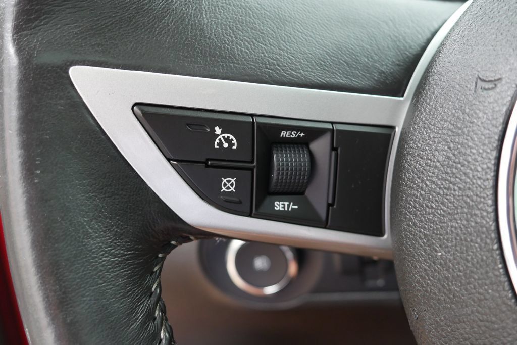 Used 2011 Chevrolet Camaro SS RWD image 18