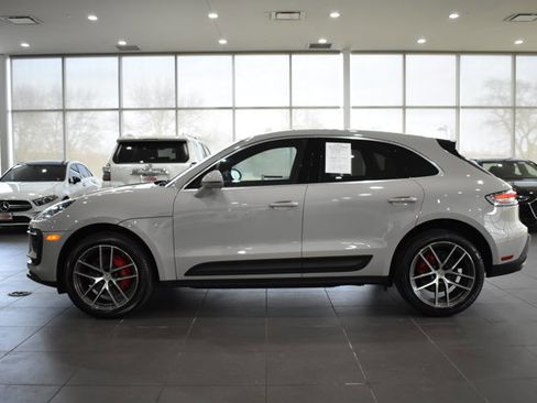 Used 2022 Porsche Macan S AWD/4WD image 9