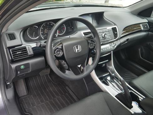 Used 2016 Honda Accord LX image 4
