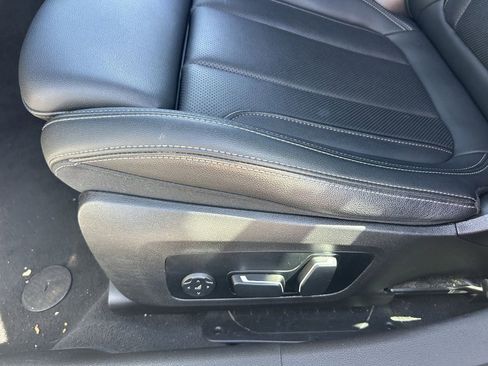 Used 2025 BMW 330i Sedan RWD image 29