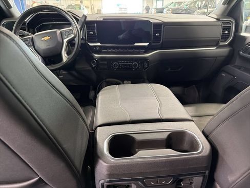 Used 2024 Chevrolet Silverado 3500 LTZ w/ LTZ Convenience Package AWD/4WD image 3