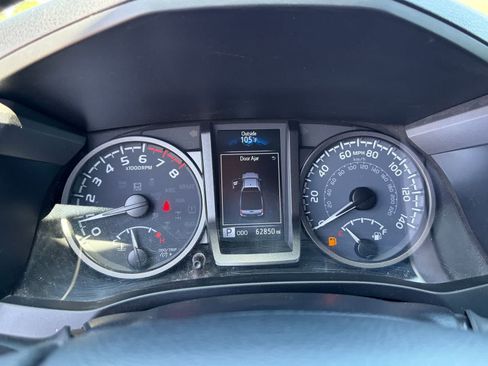 Used 2023 Toyota Tacoma TRD Off-Road w/ TRD Premium Off Road Package AWD/4WD image 10
