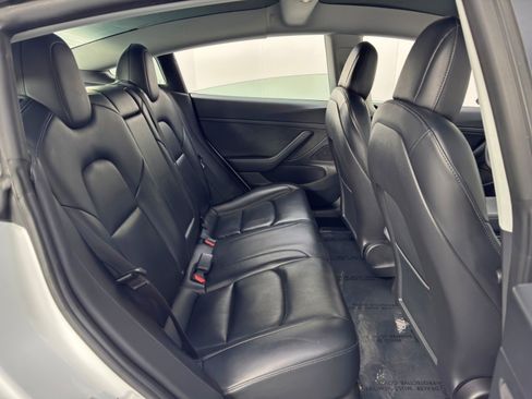 Used 2021 Tesla Model 3 Standard Range Plus image 40