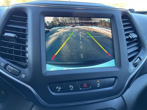 Used 2023 Jeep Cherokee Altitude Lux image 11