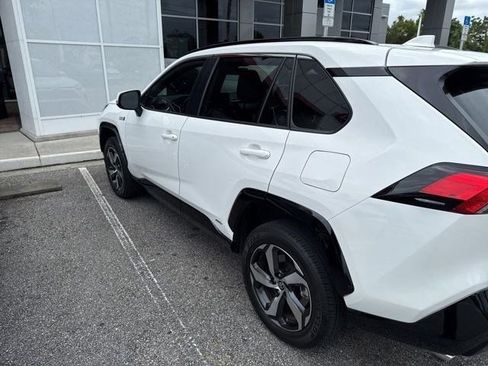 Used 2024 Toyota RAV4 SE AWD/4WD image 8