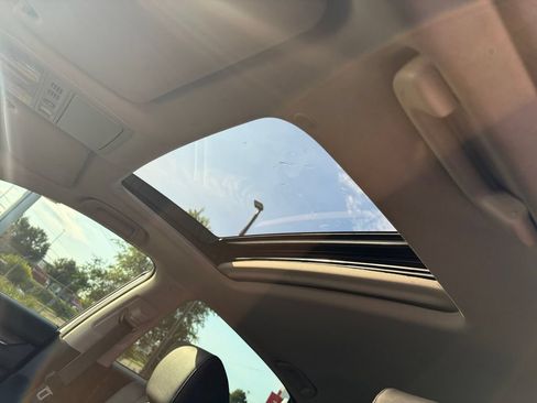 Used 2019 Honda Accord Touring image 16