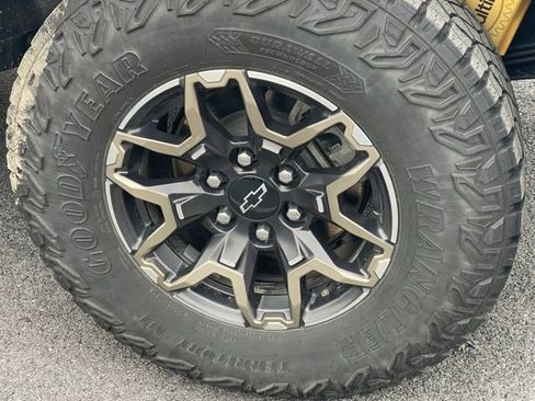 Used 2023 Chevrolet Colorado ZR2 w/ ZR2 Convenience Package III AWD/4WD image 33