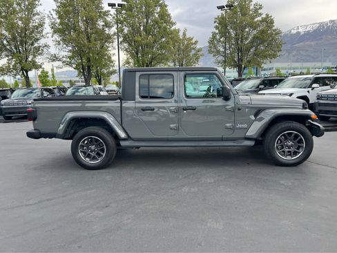 Used 2021 Jeep Gladiator Overland w/ Popular Equipment Package AWD/4WD image 6