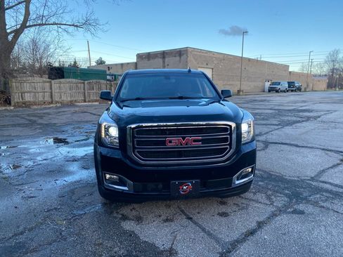 Used 2018 GMC Yukon XL SLE image 8