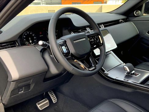 New 2026 Land Rover Range Rover Evoque Dynamic SE image 9