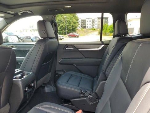 New 2026 GMC Acadia Elevation w/ Elevation Premium Package FWD image 9