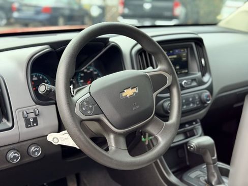 Used 2019 Chevrolet Colorado W/T w/ Custom Special Edition image 7