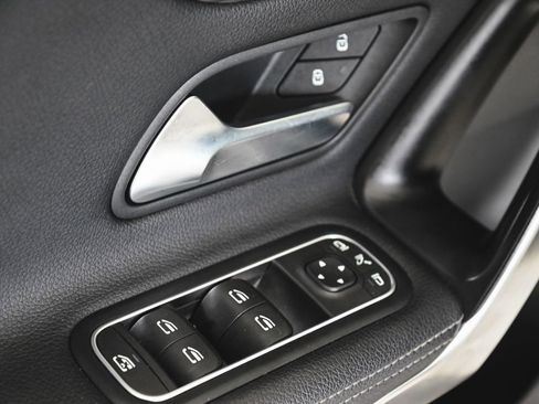 Used 2023 Mercedes-Benz CLA 250 4MATIC w/ AMG Line image 10