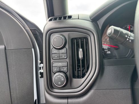 Certified 2025 Chevrolet Silverado 1500 Custom Trail Boss w/ Dark Appearance Package image 19