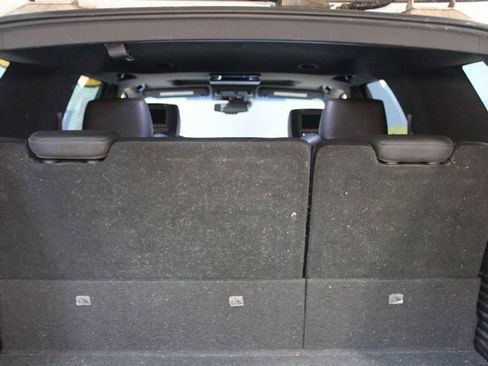 Used 2016 Cadillac Escalade Platinum image 17