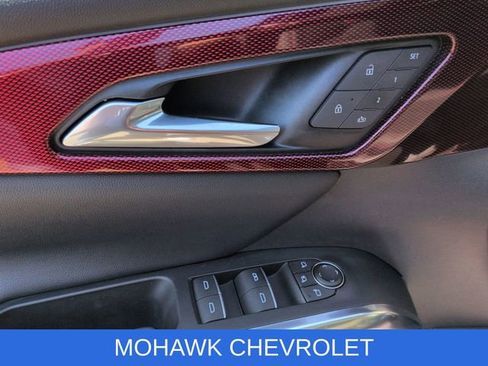 Used 2024 Chevrolet Traverse RS AWD/4WD image 25