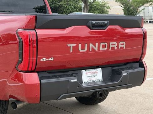 Used 2022 Toyota Tundra SR5 w/ SR5 Premium Package AWD/4WD image 6