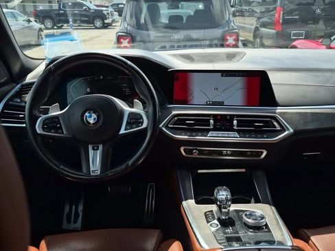 Used 2019 BMW X5 xDrive50i w/ M Sport Package AWD/4WD image 3