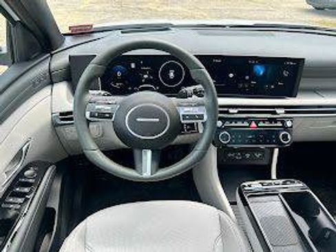 New 2026 Hyundai Tucson Limited AWD/4WD image 16