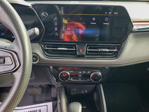 Used 2024 Chevrolet TrailBlazer RS w/ Convenience Package image 16