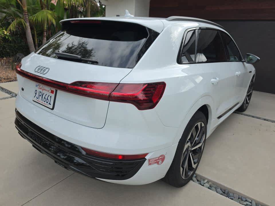 Used 2024 Audi Q8 e-tron Premium Plus AWD/4WD image 4