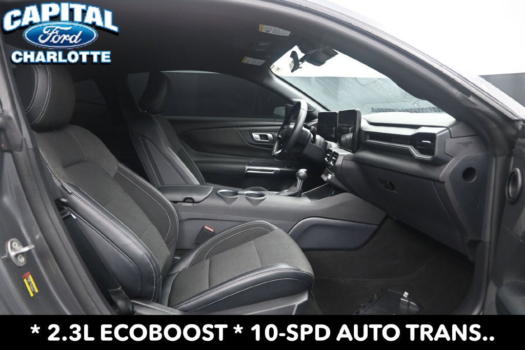 Used 2025 Ford Mustang Coupe RWD image 11