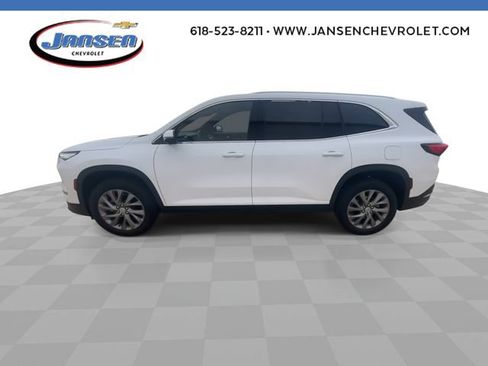 Used 2025 Buick Enclave Preferred FWD image 5