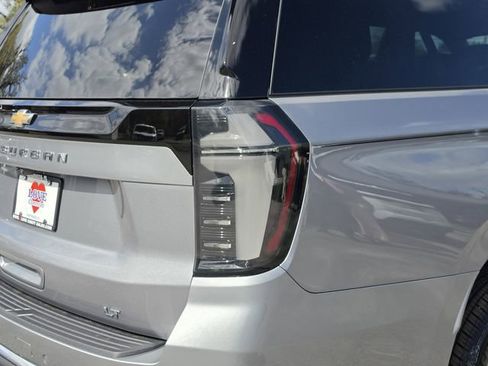 New 2026 Chevrolet Suburban LT w/ Comfort Package image 10