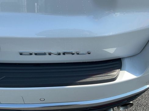 Used 2023 GMC Yukon XL Denali w/ Denali Reserve Package AWD/4WD image 33