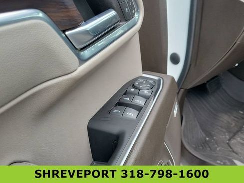 Used 2022 GMC Sierra 1500 SLT w/ SLT Convenience Package AWD/4WD image 23