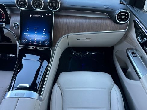Certified 2024 Mercedes-Benz GLC 300 4MATIC image 29