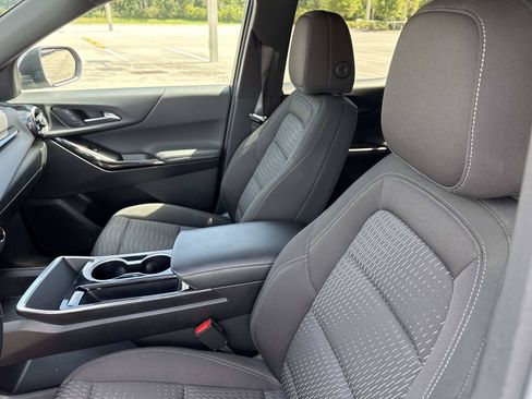 Used 2025 Chevrolet Equinox LT FWD image 20
