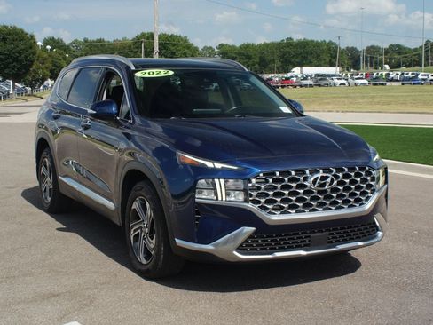 Used 2022 Hyundai Santa Fe SEL w/ Convenience + Premium Package FWD image 2